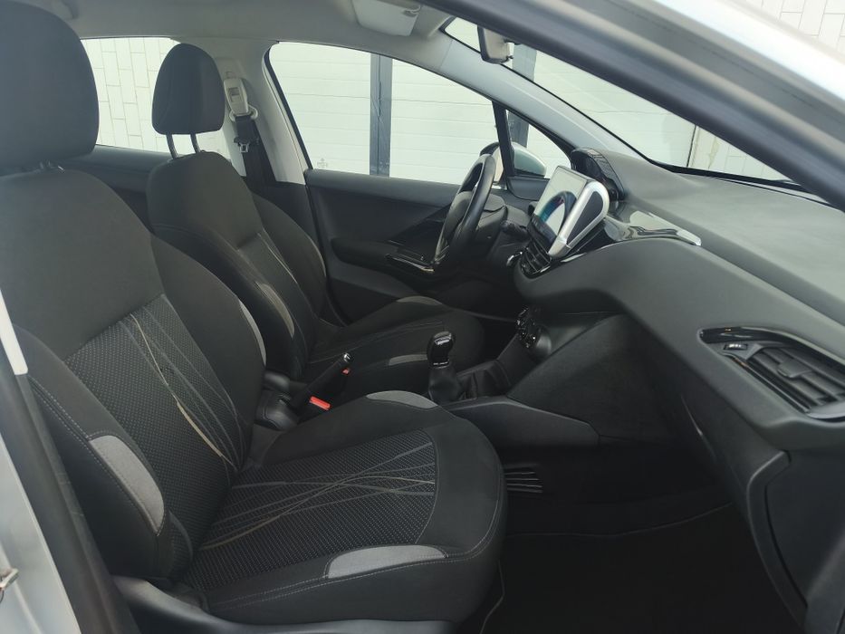 Peugeot 208 1.4 Hdi
