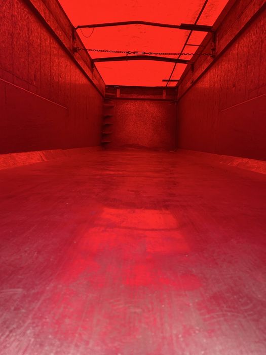 Напівпричіп самоскид MOL