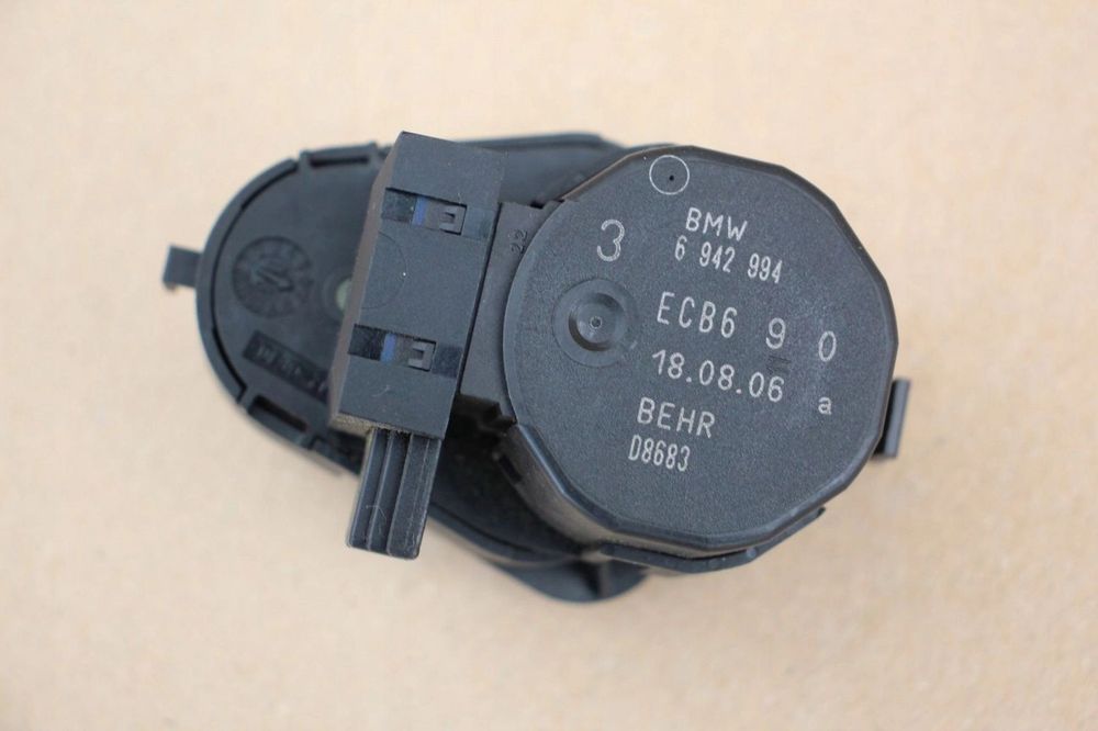 Silniczek nagrzewnicy BMW 5 E60 E61 oryginalny 6942994