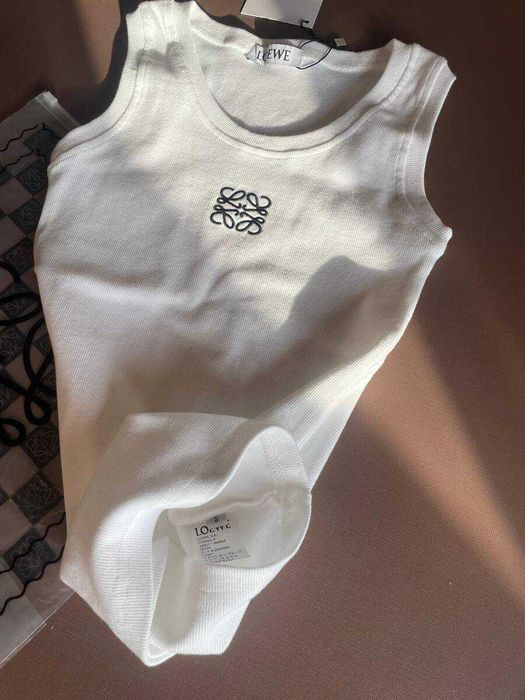 Top Loewe Branco Elegante