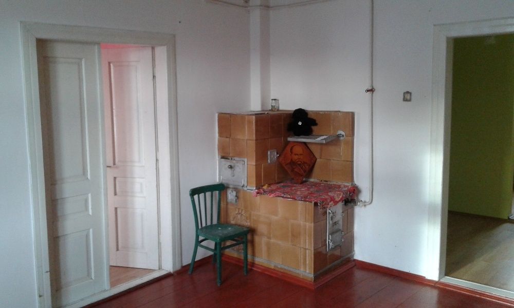 Продається особняк у с. Гусаків, Мостиського р-ну