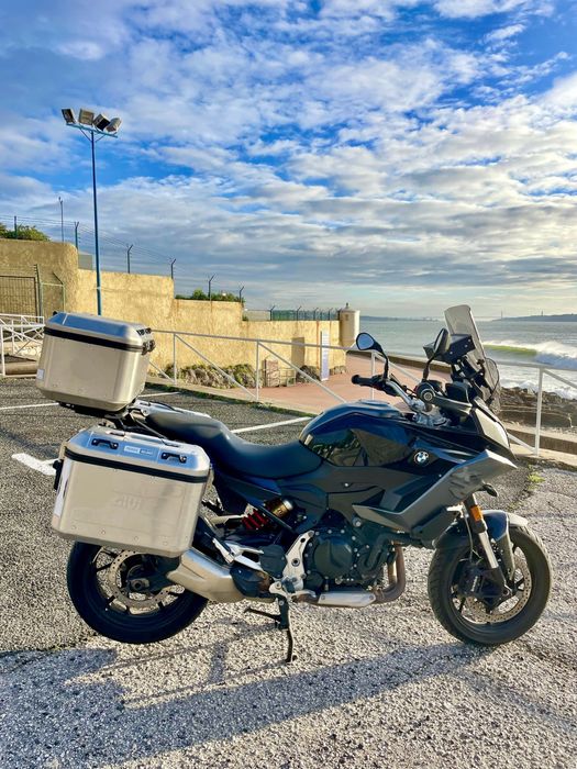 BMW F900XR Triple Black 2022