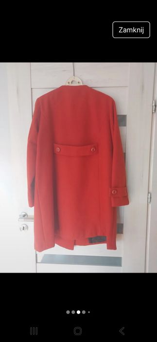 Płaszczyk damski w ceglastym kolorze