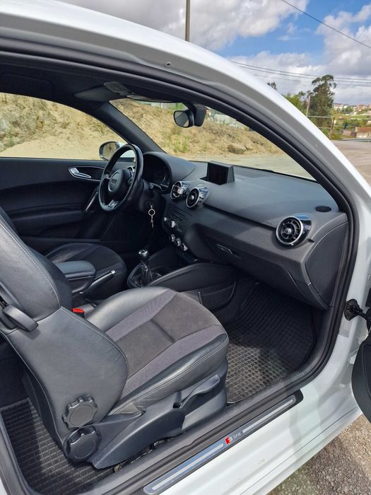 Audi A1 tdi S LINE