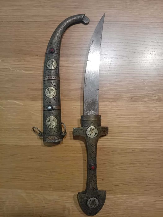 Sprzedam nóż sztylet