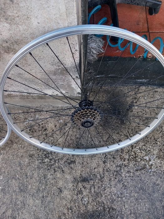 Vendo duas jantes 26