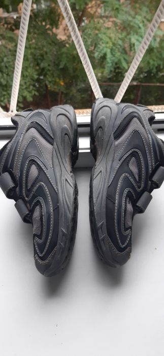 Недорого кроссовки на мальчика ,34 размер