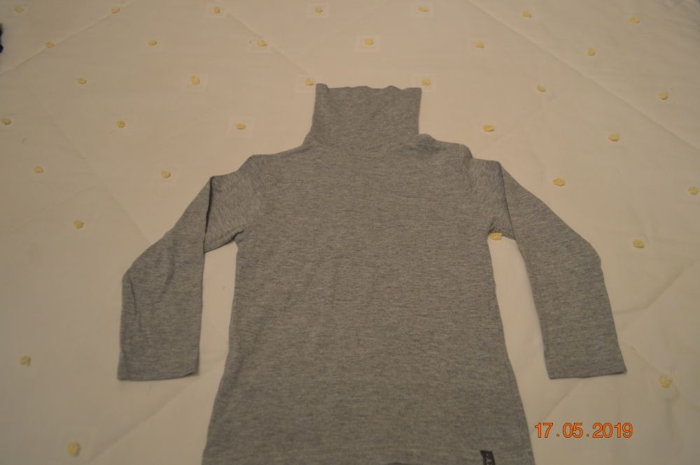 camisola gola alta 3/4 anos