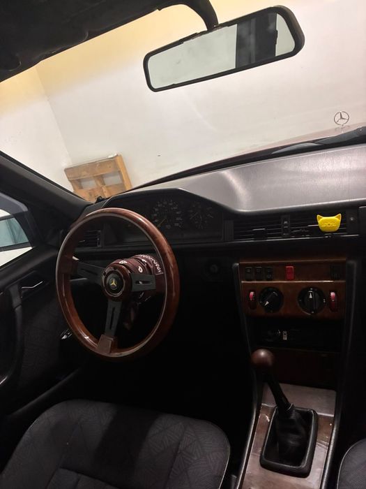 Vendo mercedes s124 om605 van
