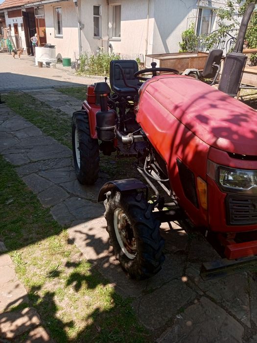 Продам трактор DW180LXL