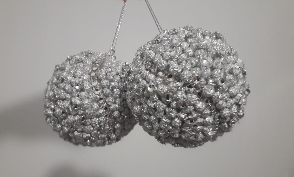 Bombki ręcznie zdobione