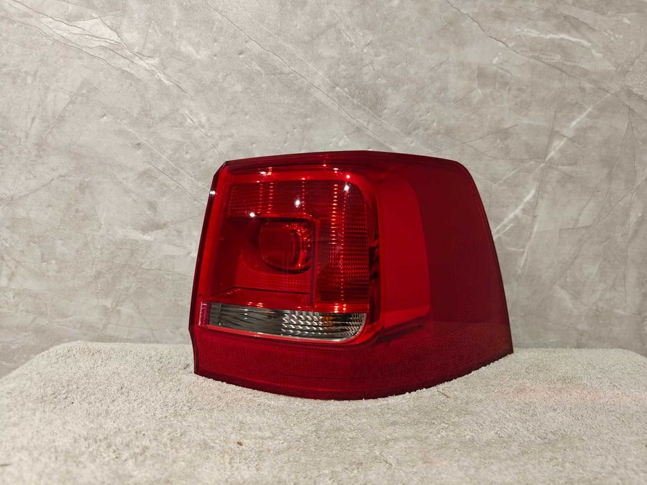 Lampa Prawy Tył Volkswagen Sharan II Generacji EUROPA