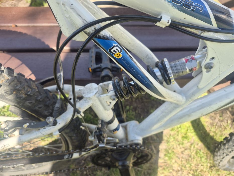 Bicicleta em bom estado - Rockrider full suspension