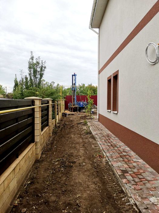 Буріння під теплові насоси в Одесі. Бурение скважин