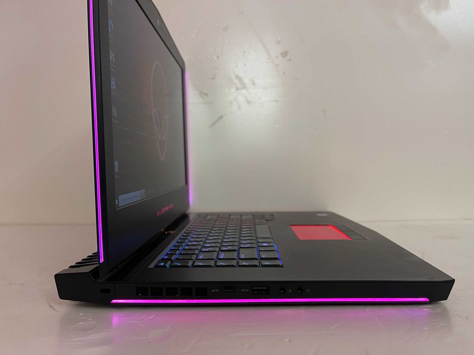 ЗСУ знижка!!  Игровой "DELL Alienware 15" /Core i7 8750H Х12 / Видео GTX (6 ГБ)  СТАЛКЕР 2