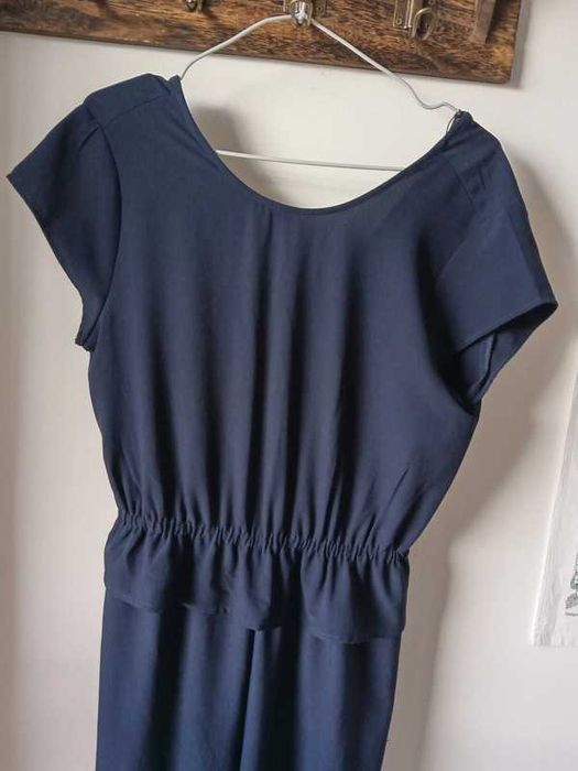 Granatowy kombinezon