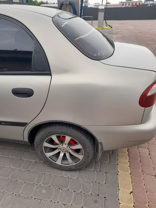DAEWOD Lanos 2009р.1.5і,газ-бензин.