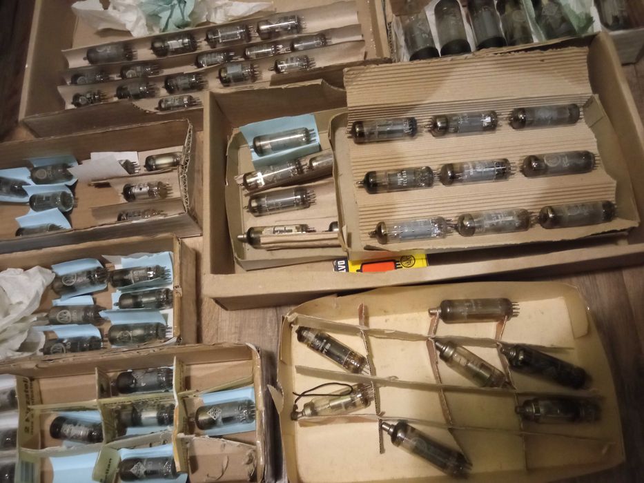 Радиолампы Telefunken Valvo Philips  Siemens