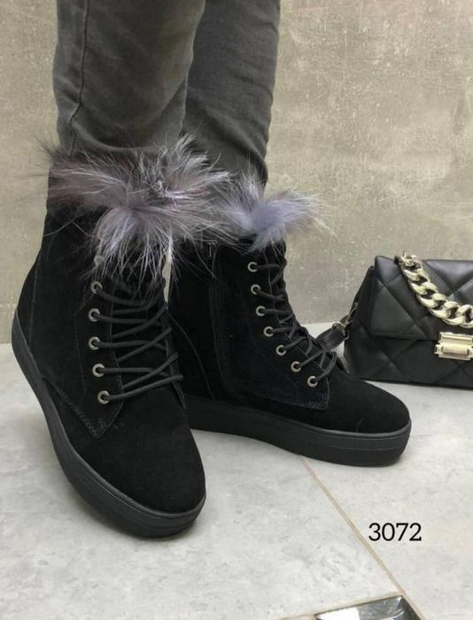 Продам женские сапожки