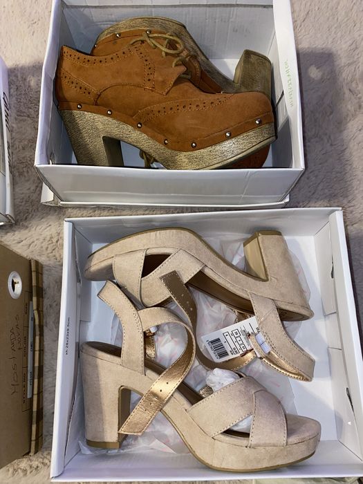 Lote 5 pares de sapatos/sandálias de salto – variados estilos