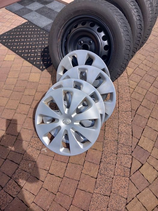 Toyota Yaris opony zimowe.