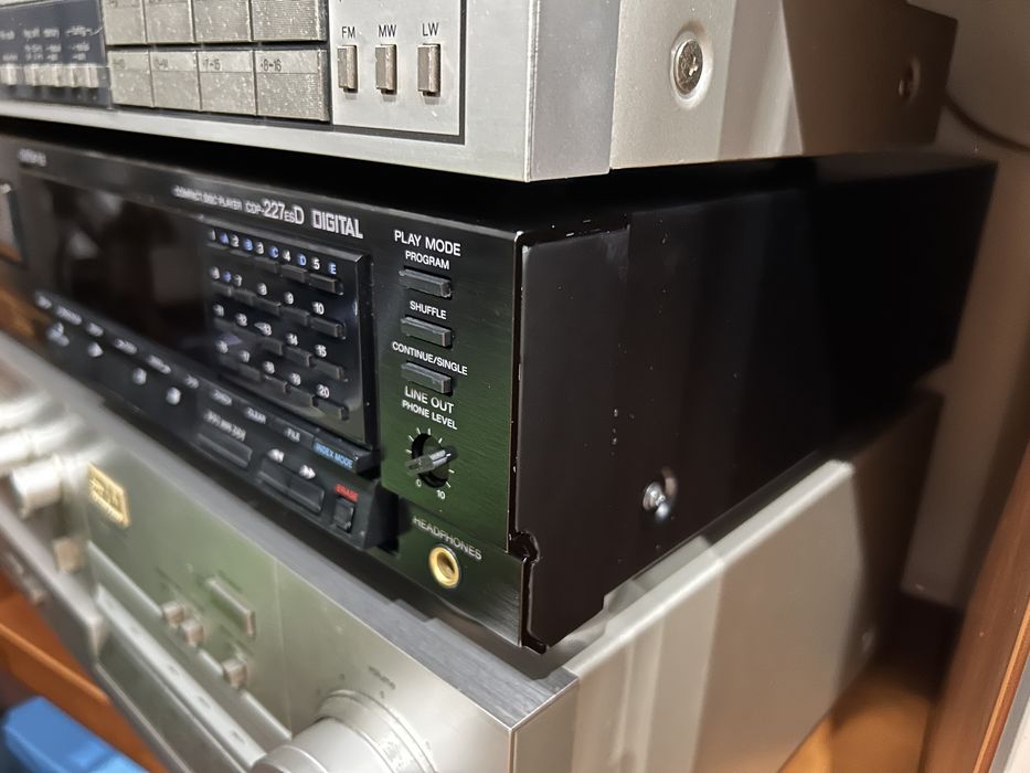 Leitor de CD Sony 227 ESD