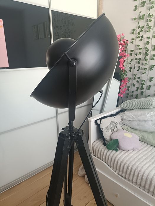 Lampa loft podłogowa