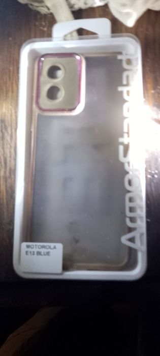 Продам чехлы на Моторола е13 ,айфон 7
