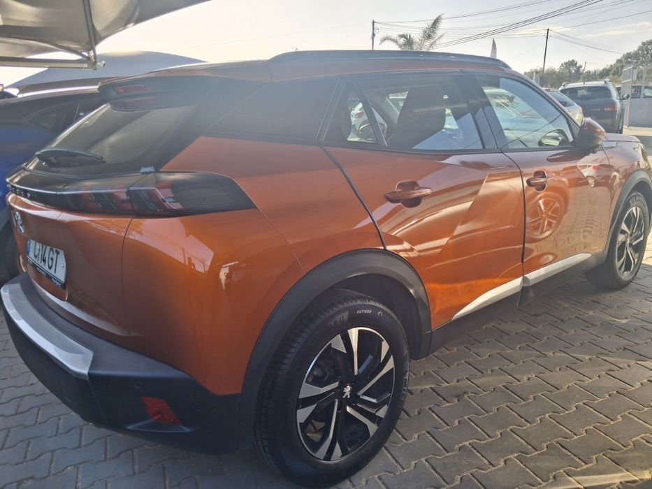 Peugeot 2008 Puretech Allure — photo 2