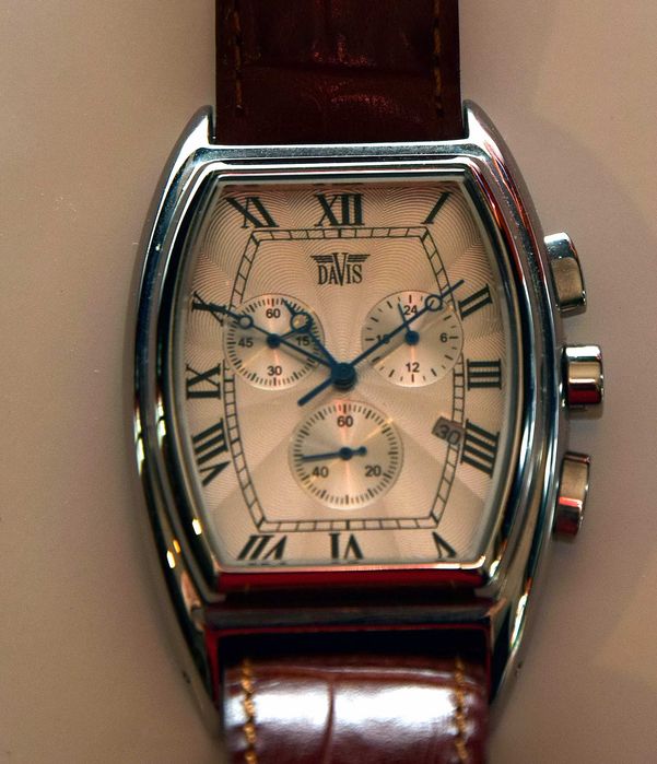 Relógio Davis 0030 Retro Tonneau chronograph