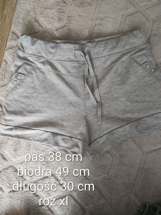 Zestaw ubrań dla dziewczynki