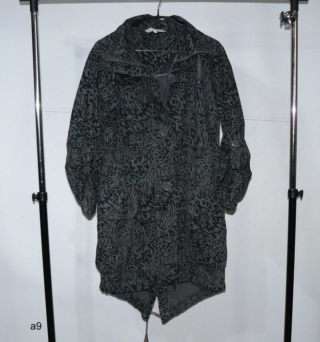 Atrakcyjna kurtka parka roz 8/S