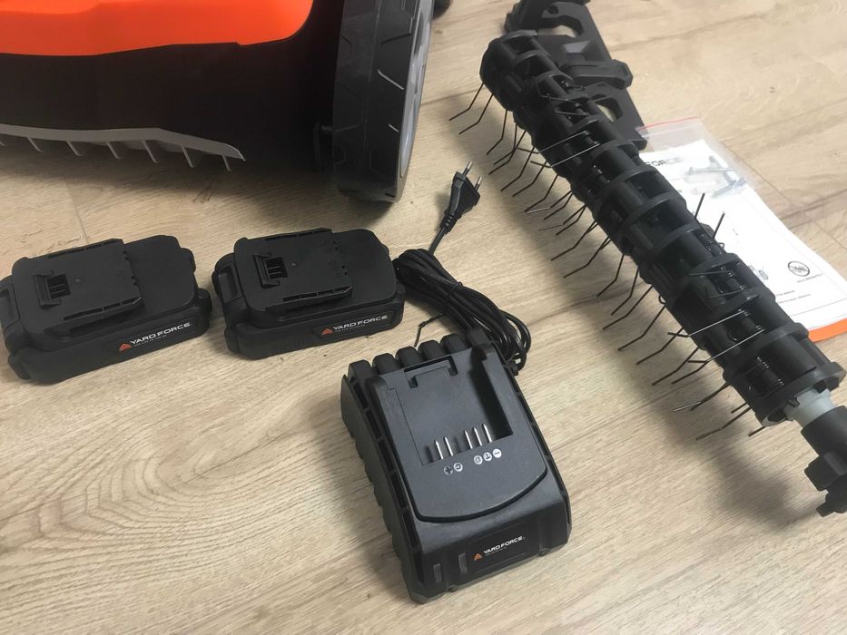 Акумуляторний аератор скарифікатор Yard Force LA C37W/37 см/45 л/20V