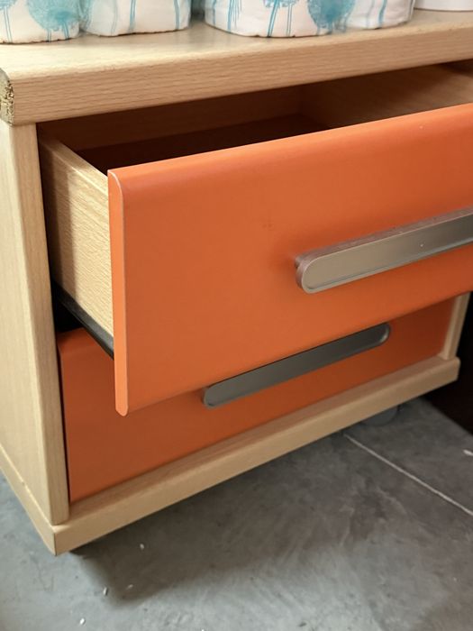 Mesa de cabeceira / movel