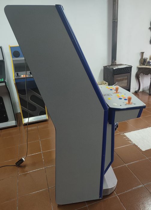 Máquina arcade multi-jogos