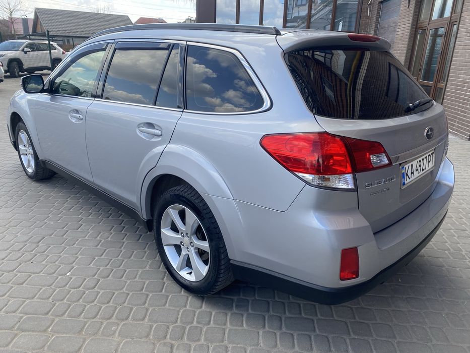 Subaru Outback продам
