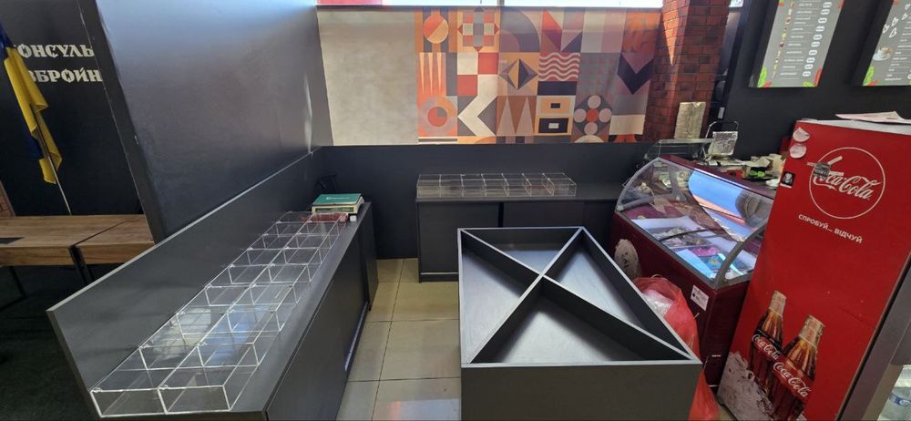 Продам меблі для фудкорту