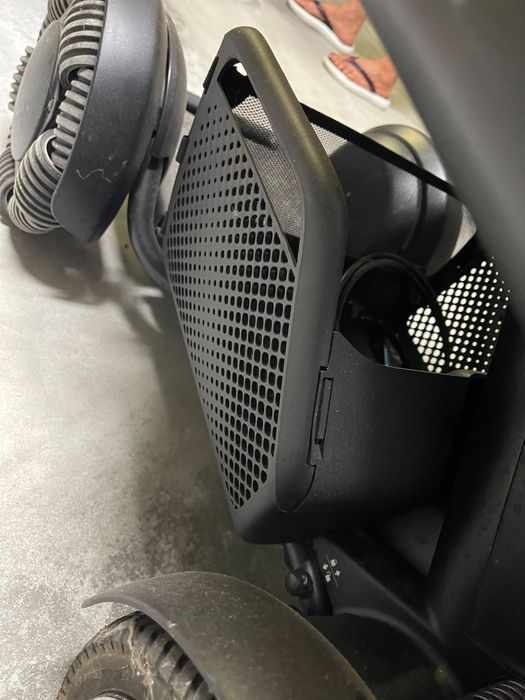Cadeira de Rodas Elétrica WHILL Model C2 – Excelente Estado