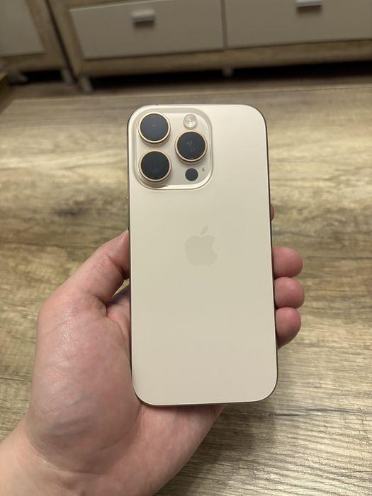 Айфон Apple IPhone 16 Pro 128 Desert Titanium, 100 АКБ!