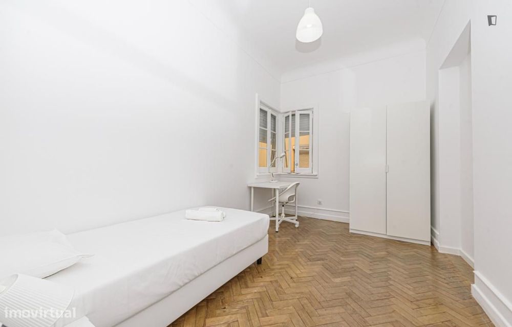 Quarto - localizado em Lapa Lisbon