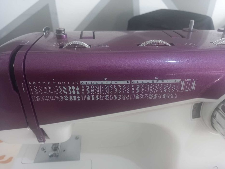 maquina de costura 33 funções