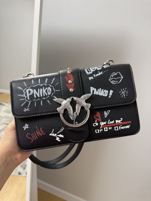 Чорна сумка з пташками в стилі