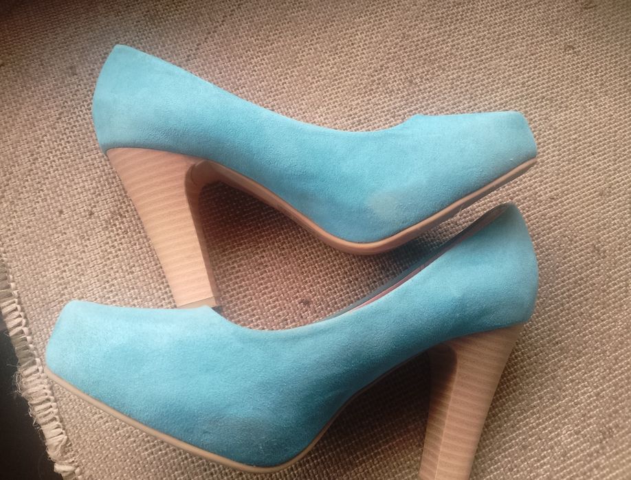 Buty na obcasie  37