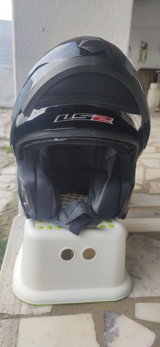 Capacete marca LS2