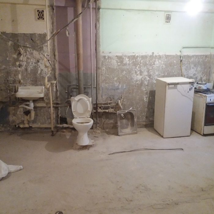 Демонтаж в квартирі, будинку демонтажні роботи різка бетона