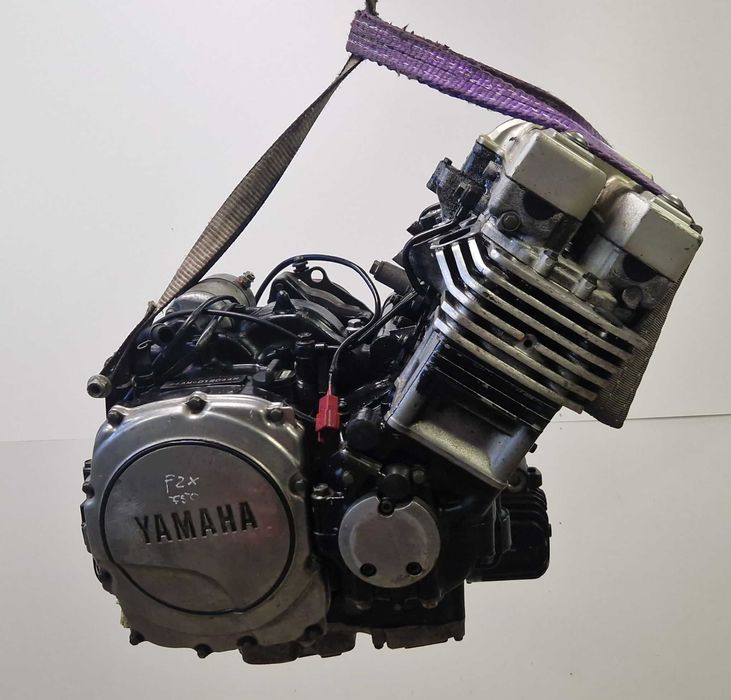 Yamaha FZX 750 silnik