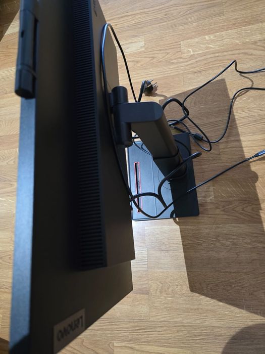 Monitor  Lenovo com camara64862386570497121
