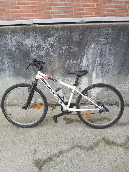 Bicicleta poucas vezes usada