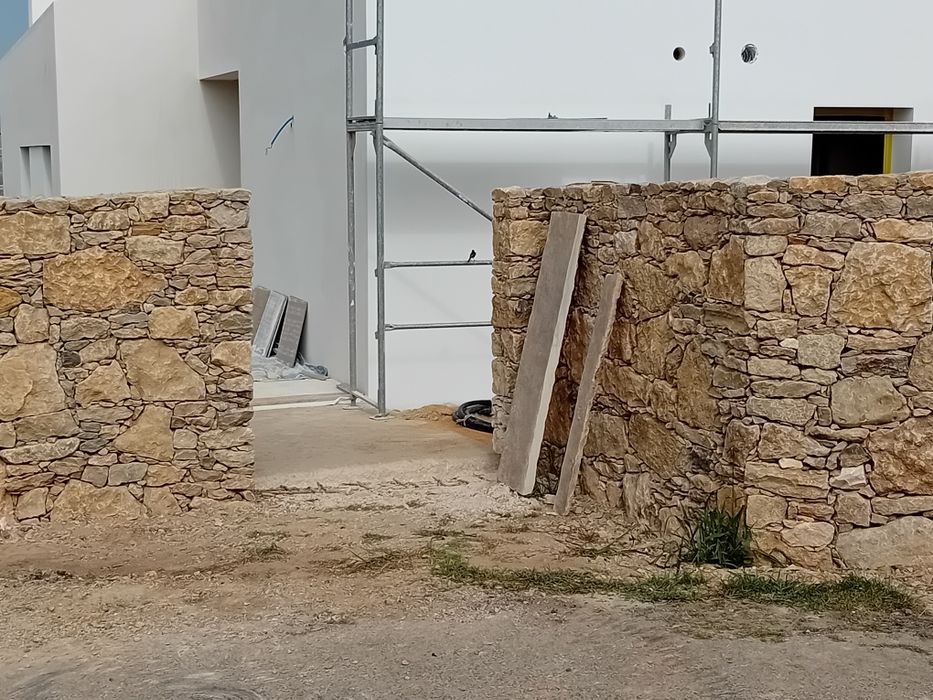 Muros de pedra/ recuperação de muros