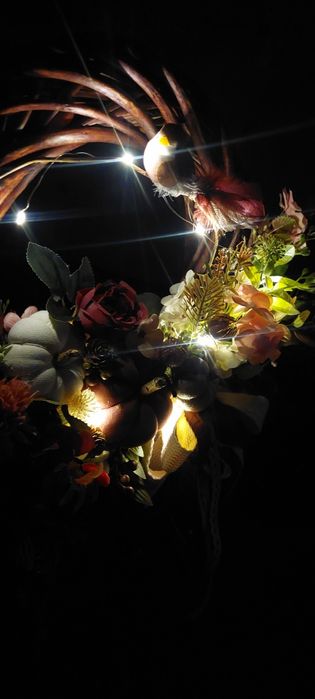 Śliczny wianek jesienny z dyniami